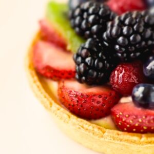 Crostata frolla con frutta fresca